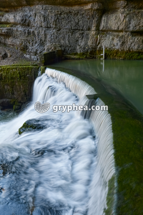 Résurgence de la Loue (Jura, France) - gryphea.com